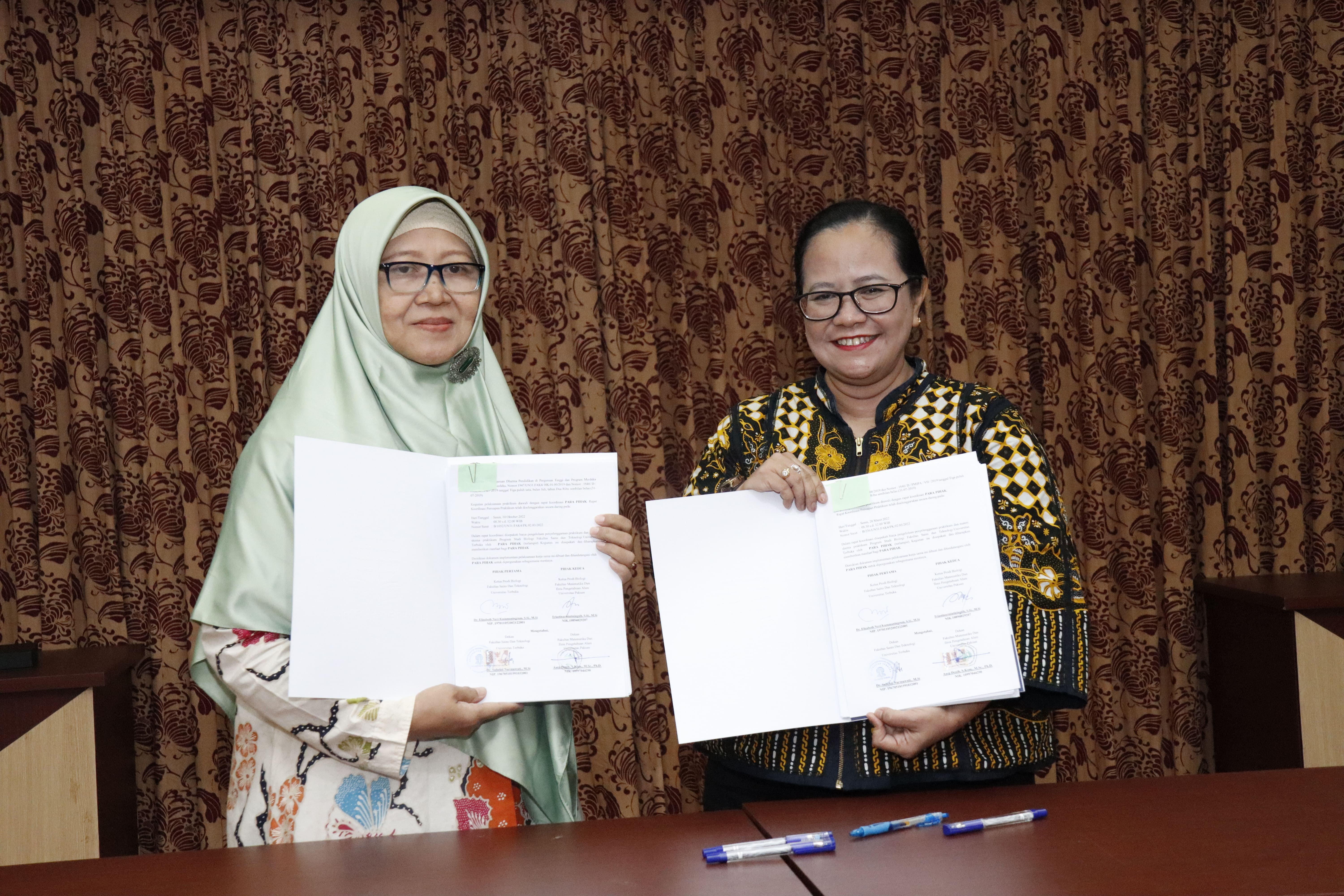 Program Studi Biologi FMIPA Universitas Pakuan dan Program Studi Biologi FST Universitas Terbuka melakukan penandatanganan Implementation of Arrangement tentang Penyelenggaraan Kegiatan Praktikum . FOTO/M. Nizar Zulfikar